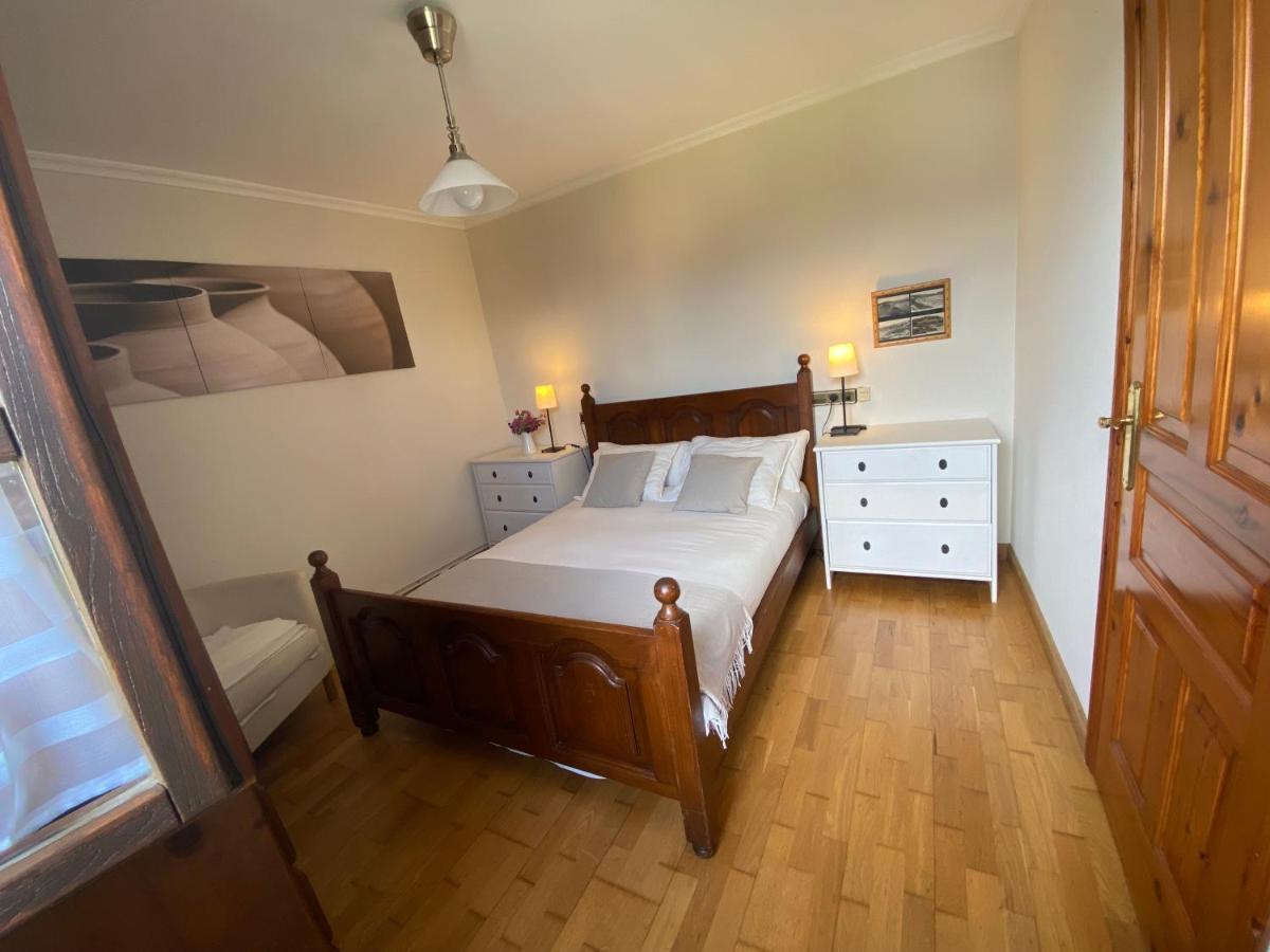 Villa Paraes Nava Bagian luar foto