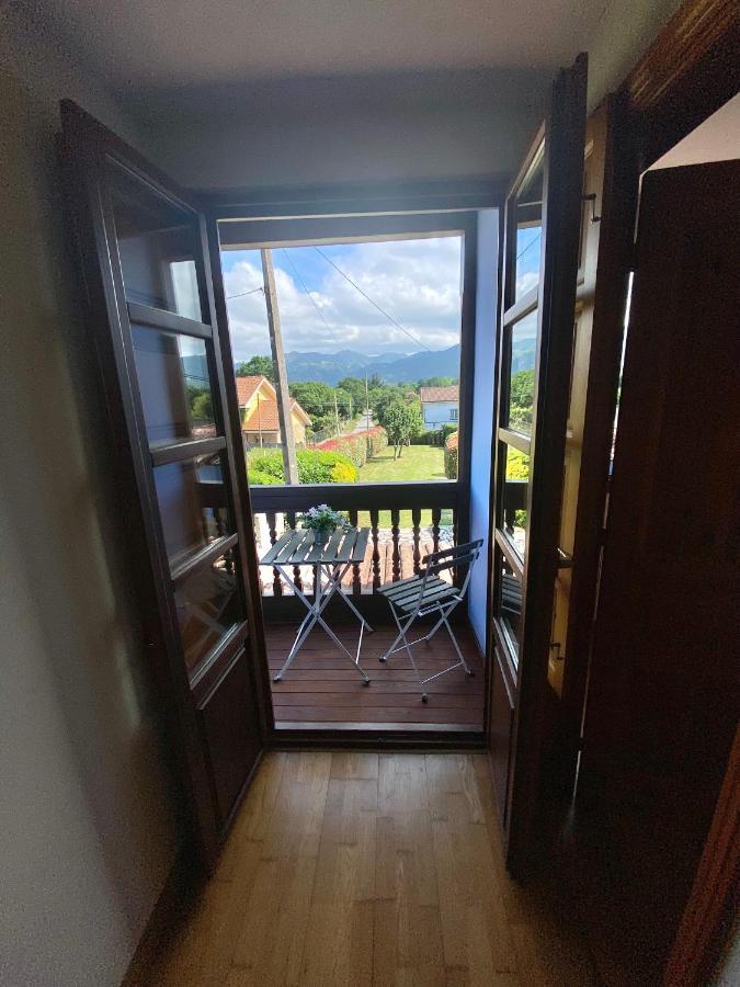 Villa Paraes Nava Bagian luar foto