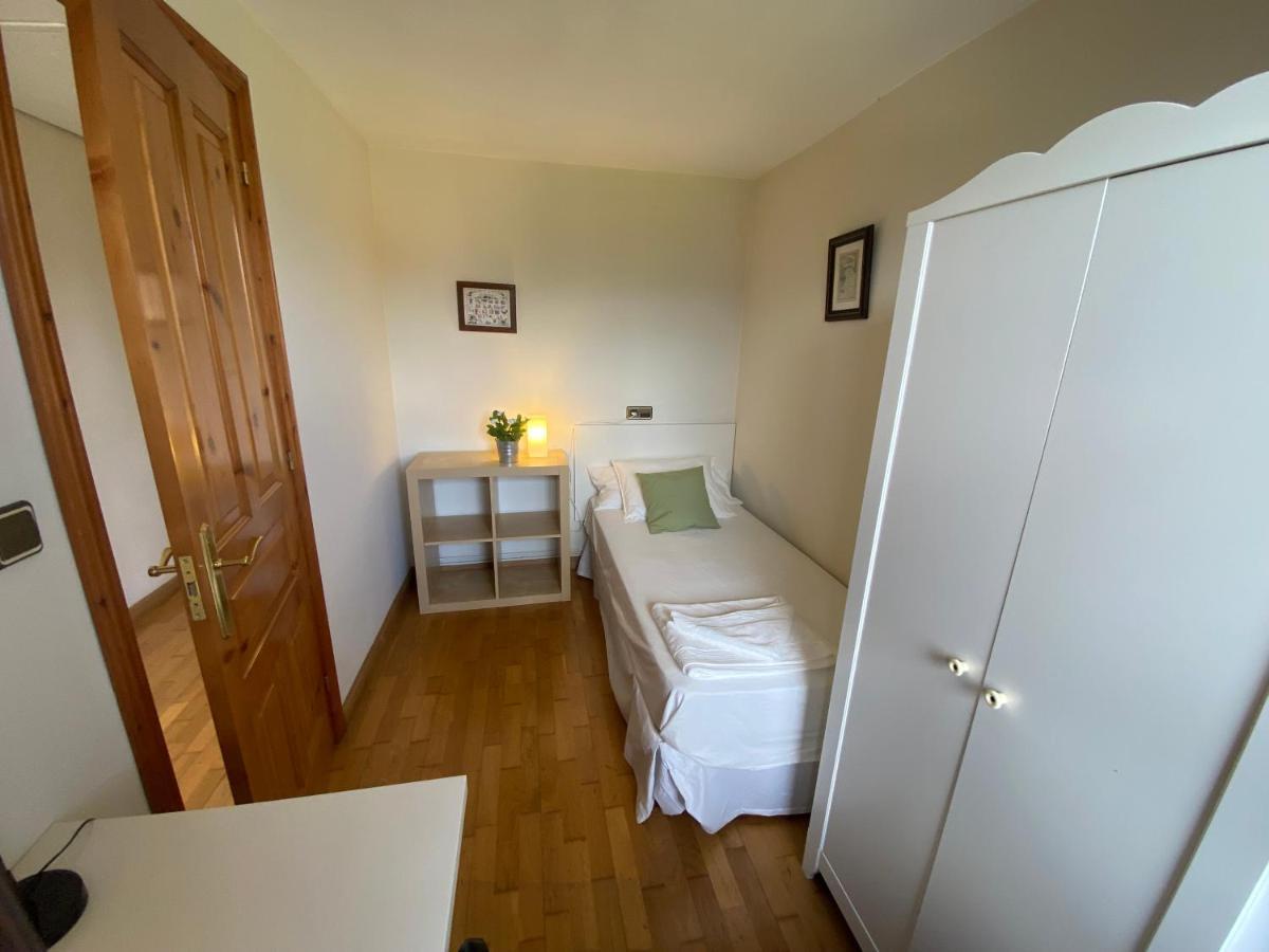 Villa Paraes Nava Bagian luar foto